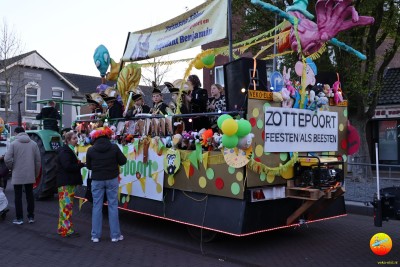 verlichte_halfvasten_optocht_2023_48.JPG