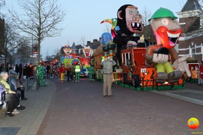 verlichte_halfvasten_optocht_2023_59.JPG